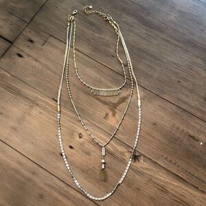 𝅺STELLA and Dot Riad three tier necklace